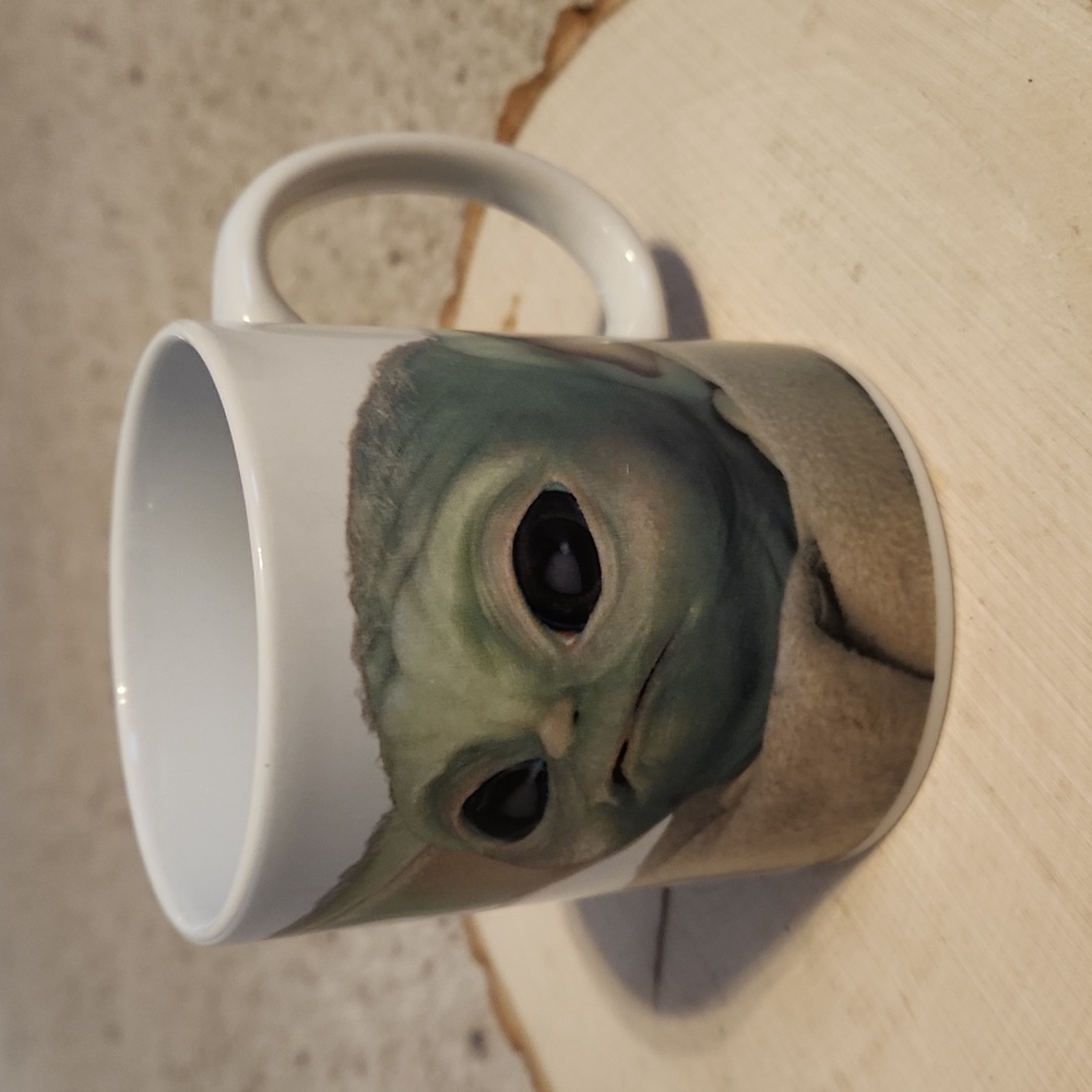 Star Wars Gallerie The Mandalorian Yoda Design Mug